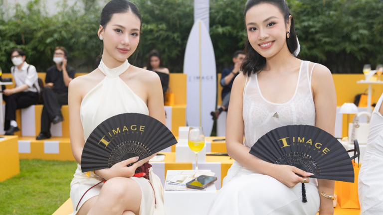 Dàn nghệ sĩ, blogger hội tụ tại sự kiện ra mắt dòng kem chống nắng mới