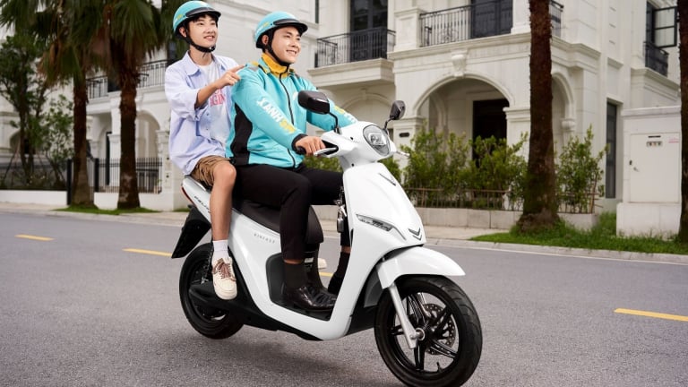 GSM miễn phí thuê, đổi pin 3 năm cho tài xế Xanh SM Bike