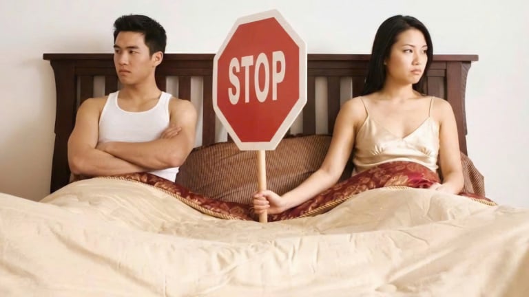 Khi 'chuyện ấy' tạm dừng: Những thay đổi bạn nên biết