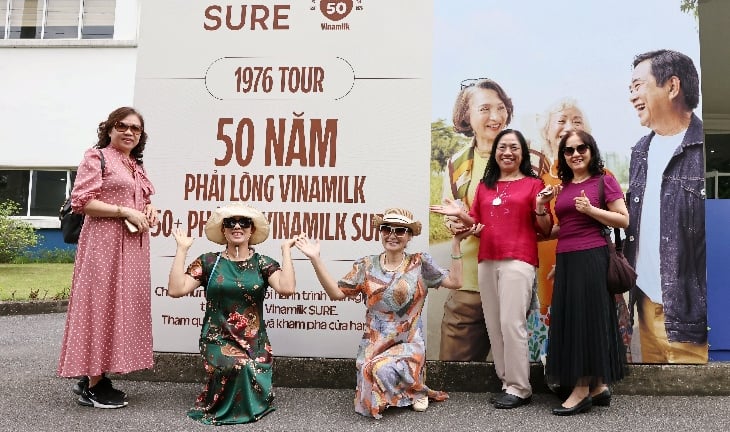 Từ tuổi 50, chủ động chăm sóc sức khỏe bằng nguồn sữa giàu dinh dưỡng cho giai đoạn hoàng kim