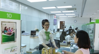 Vietcombank lọt Top “100 nơi làm việc tốt nhất Việt Nam” của Anphabe