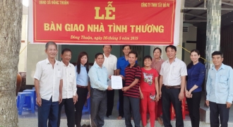 Báo Gia đình Việt Nam cùng Nam Tây Đô PA bàn giao nhà tình thương cho người nghèo
