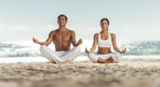 Yoga và những lợi ích tuyệt vời với đời sống “chăn gối” vợ chồng