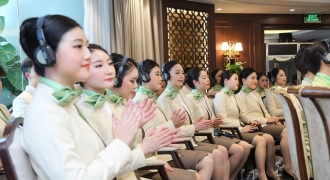 Ngắm dàn tiếp viên hàng không Bamboo Airways được ông Trịnh Văn Quyết cho “lên sóng”