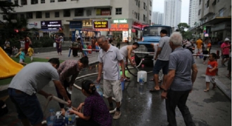 Vụ nước sinh hoạt tại Hà Nội bốc mùi: Nhân viên Viwasupco phát hiện nhưng không báo cáo