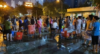 Người dân Hà Nội gọi hơn 2.000 cuộc điện thoại khẩn xin cấp nước sạch