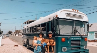 Cuộc sống của gia đình trẻ trên xe buýt cũ giá 186 triệu đồng
