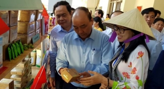 Thủ tướng Nguyễn Xuân Phúc đối thoại tháo gỡ vướng mắc cho nông dân