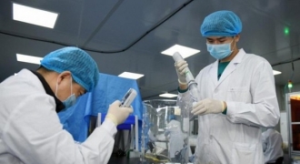 Các nhà khoa học Việt Nam thử nghiệm thuốc điều trị bệnh từ virus corona