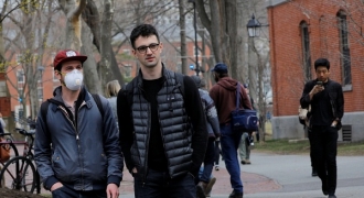 Đại học Harvard cho sinh viên rời trường vì lo sợ Covid-19