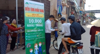 Xuân Mai Corp chung tay cùng cộng đồng, tặng 10.000 khẩu trang vải tại Thanh Hoá