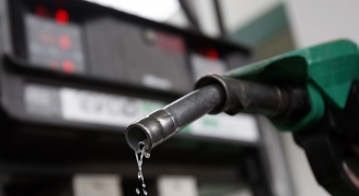Giá xăng dầu giảm tới hơn 2.000 đồng/lít từ 15h ngày 15/3