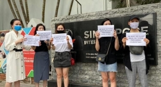 Bất cập thu học phí online tại Trường Quốc tế Singapore - Hà Nội: Phụ huynh kéo lên trường đòi làm rõ