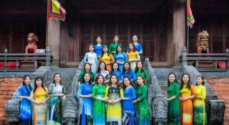 Người phụ nữ đưa văn hóa xứ Thanh vào áo dài Việt