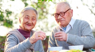 Vì sao người Nhật lười thể dục vẫn sống thọ nhất thế giới?