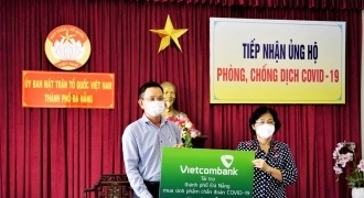 Vietcombank ủng hộ 5 tỷ đồng chung tay cùng thành phố Đà Nẵng đẩy lùi dịch bệnh COVID-19