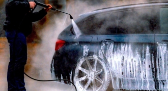 Có nên rửa xe ô tô thường xuyên, bao lâu rửa xe 1 lần?