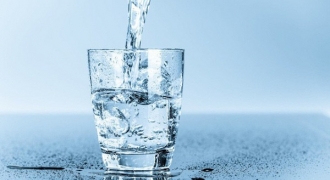 Điều gì sẽ xảy ra với cơ thể khi ngừng uống nước?