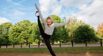 Mất 1 chân vì tai nạn, bé gái 15 tuổi quyết trở thành vũ công ballet