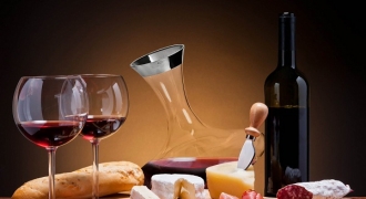Rượu vang kết hợp với món ăn gì để ngon đúng điệu?