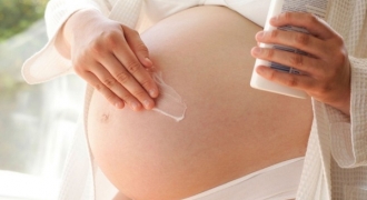 Những loại mỹ phẩm tuyệt đối tránh khi mang thai