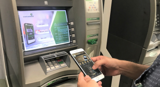 Rút tiền mặt bằng mã QR trên ATM - Dịch vụ gia tăng trong chiến lược số hoá của Vietcombank
