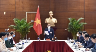 Thủ tướng Chính phủ họp khẩn về Covid-19 tại nơi tổ chức Đại hội Đảng