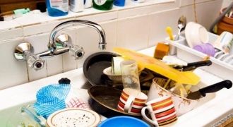 3 sai lầm khi rửa bát làm tăng vi khuẩn lên 70.000 lần