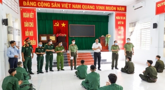 Cần Thơ kiểm tra công tác giao nhận quân tại quận Ô Môn