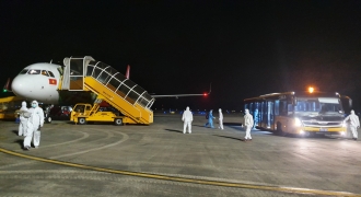 Sân bay Vân Đồn đón 2 chuyến bay “giải cứu” sau khi hoạt động trở lại