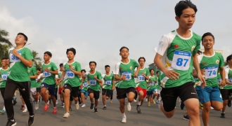 Hơn 2.000 học sinh tham gia đồng diễn thể dục tại Ngày chạy Olympic vì sức khỏe toàn dân năm 2021