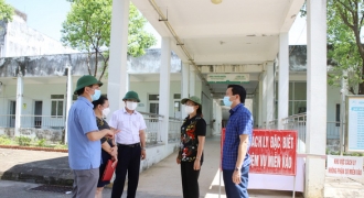 Tìm người liên quan tài xế mắc COVID-19 đi xuyên Việt từ TP.HCM tới Lào Cai