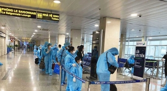 Vỡ oà niềm vui trên chuyến bay Bamboo Airways chở người Gia Lai từ TP HCM