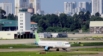 Bamboo Airways bay chuyên cơ khứ hồi đưa gần 200 y bác sĩ từ miền Trung vào TP HCM chống dịch   