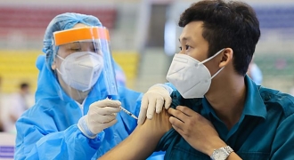 Người dân ở Hà Nội, TP. HCM tiêm đủ 2 mũi vắc xin Covid-19 được về quê không?