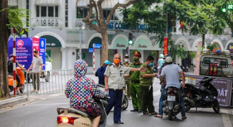 19 quận huyện tại Hà Nội không kiểm soát giấy đi đường