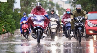 Miền Trung mưa lớn, Hà Nội rét 18 độ C