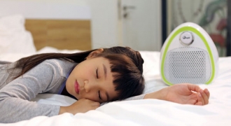 Tại sao không nên bật máy sưởi khi ngủ?