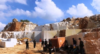 3 cán bộ tại Nghệ An bị kỷ luật liên quan vụ khai thác đá trắng