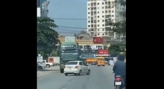 Nghệ An: Khởi tố tài xế ô tô đánh võng, tạt đầu điên cuồng trên đường quốc lộ