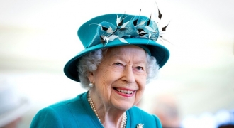 6 bí quyết sống thọ của Nữ hoàng Elizabeth II