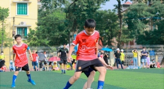 Sôi động Giải bóng đá học sinh chào mừng 40 năm Ngày Nhà giáo Việt Nam