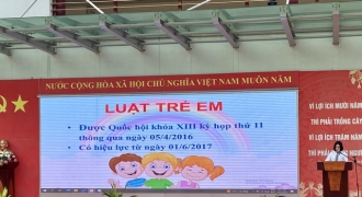 Đa dạng hoạt động hưởng ứng Ngày Pháp luật Việt Nam tại các trường học ở Hà Nội