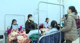 40 học sinh Sơn La ngộ độc thực phẩm khi đi ngoại khoá: Yêu cầu phòng giáo dục báo cáo