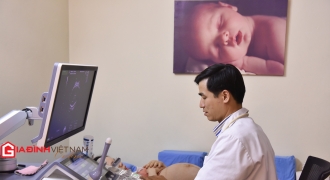 Mang bầu song thai: Người nhà lo 1, bác sĩ lo 10