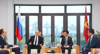 Phó Thủ tướng Liên bang Nga thăm ĐHQG Hà Nội