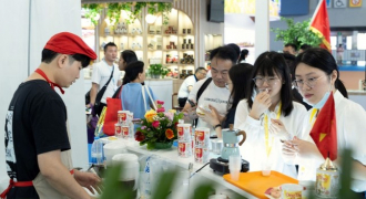 Sữa đặc ông Thọ của Vinamilk tạo ấn tượng tại hội chợ Quảng Châu, Trung Quốc