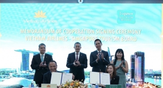 Vietnam Airlines và Tổng cục Du lịch Singapore ký kết hợp tác phát triển du lịch 