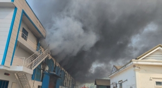 Cháy lớn tại Khu công nghiệp Nam Cấm - Nghệ An