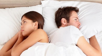 Chồng nổi giận ngủ riêng vì vợ tâm sự 